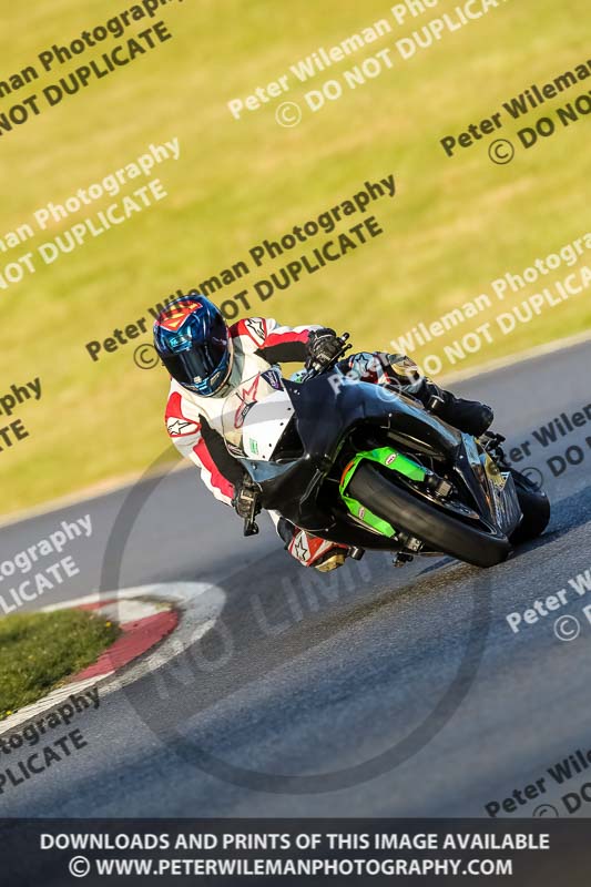 brands hatch photographs;brands no limits trackday;cadwell trackday photographs;enduro digital images;event digital images;eventdigitalimages;no limits trackdays;peter wileman photography;racing digital images;trackday digital images;trackday photos
